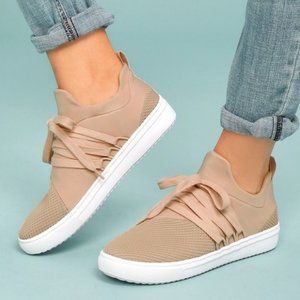 Steve Madden Lancer Sneakers Athleisure Comfy Shoe in Blush - Size 10